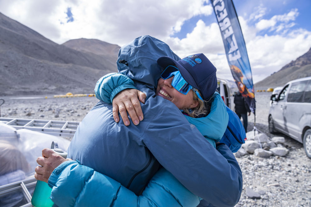 追光 | 地球人奔赴珠峰，不止为了登上8848