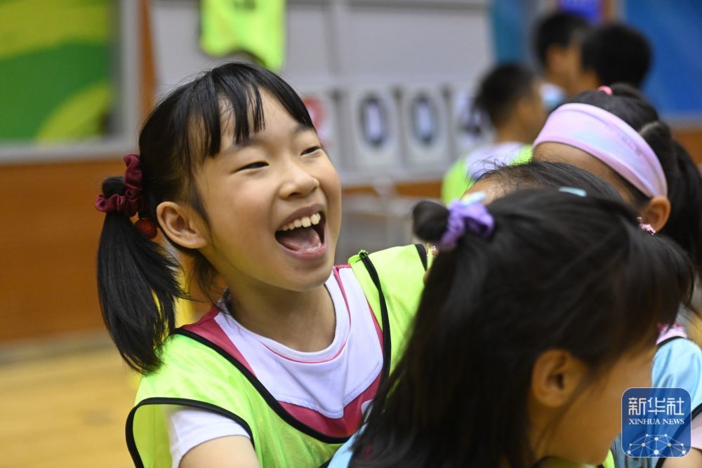 “六一”国际儿童节 | 篮下挥汗迎“六一”