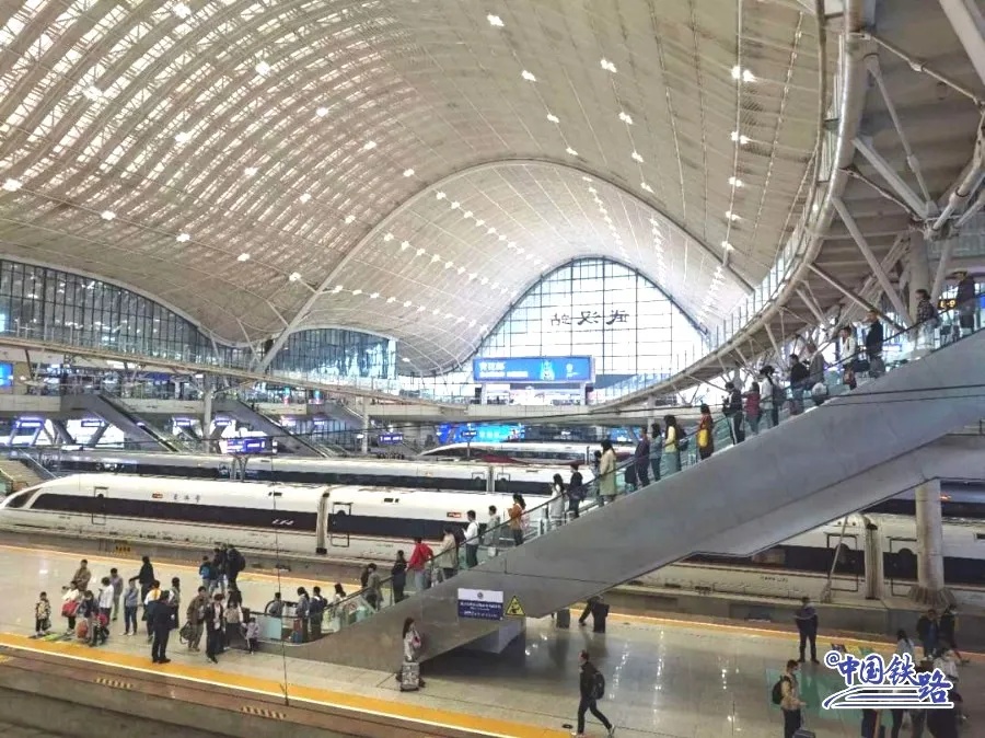 全国铁路6月15日实行新的列车运行图 西安至广州最短时间7小时15分