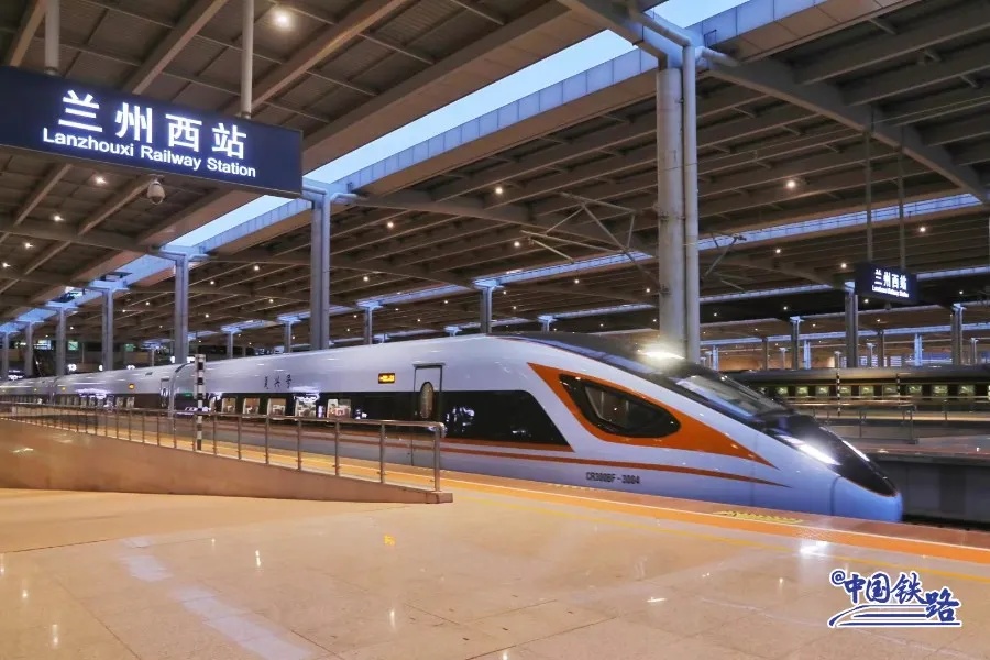 全国铁路6月15日实行新的列车运行图 西安至广州最短时间7小时15分