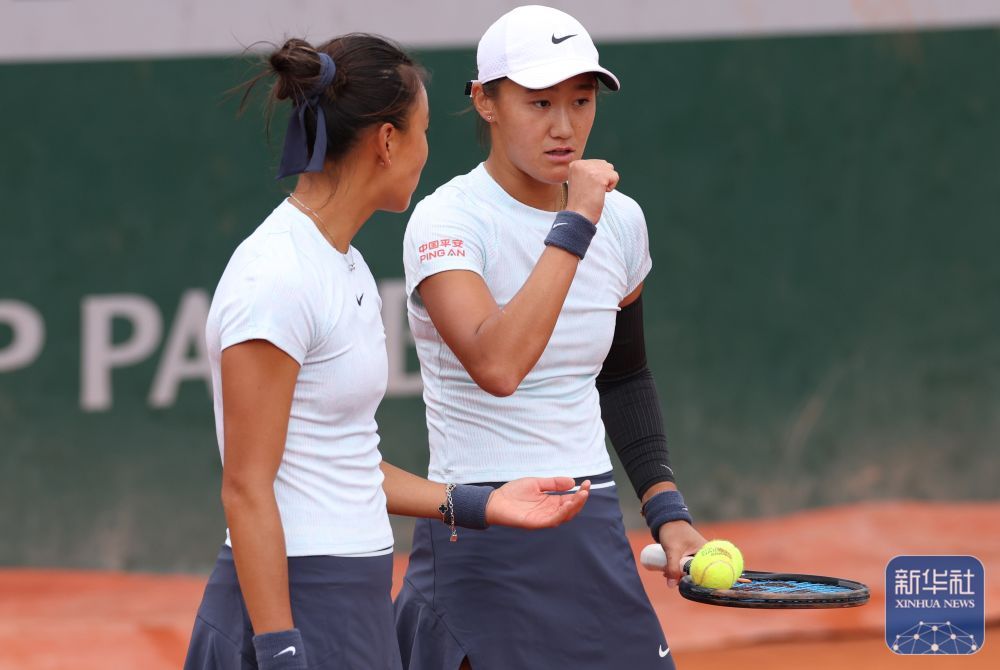 法网丨王曦雨/袁悦晋级女双第二轮