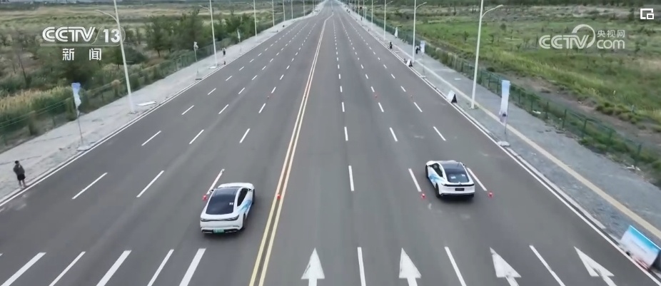 “网红”公路上的“三高”测试,严苛!新能源汽车混动新技术迈上新台阶 “网红”公路上的“三高”测试,严苛!新能源汽车混动新技术迈上新台阶