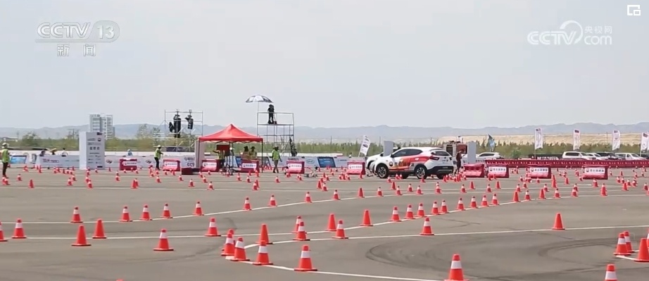 “网红”公路上的“三高”测试,严苛!新能源汽车混动新技术迈上新台阶 “网红”公路上的“三高”测试,严苛!新能源汽车混动新技术迈上新台阶