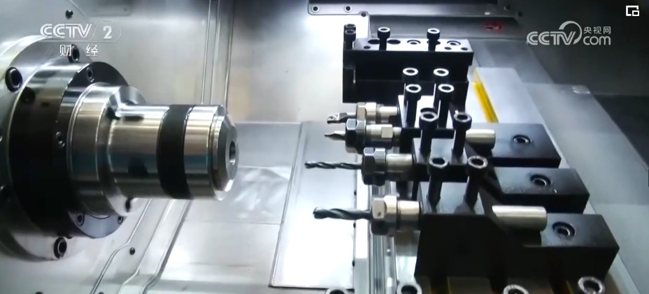 赋能、远见,未来已来!“智力+耐力”助推人形机器人加速“进化” 赋能、远见,未来已来!“智力+耐力”助推人形机器人加速“进化”