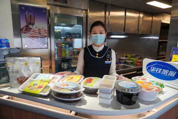 蜜汁叉烧、照烧鸡腿、黑椒牛肉……均不超30元！长三角高铁盒饭上新