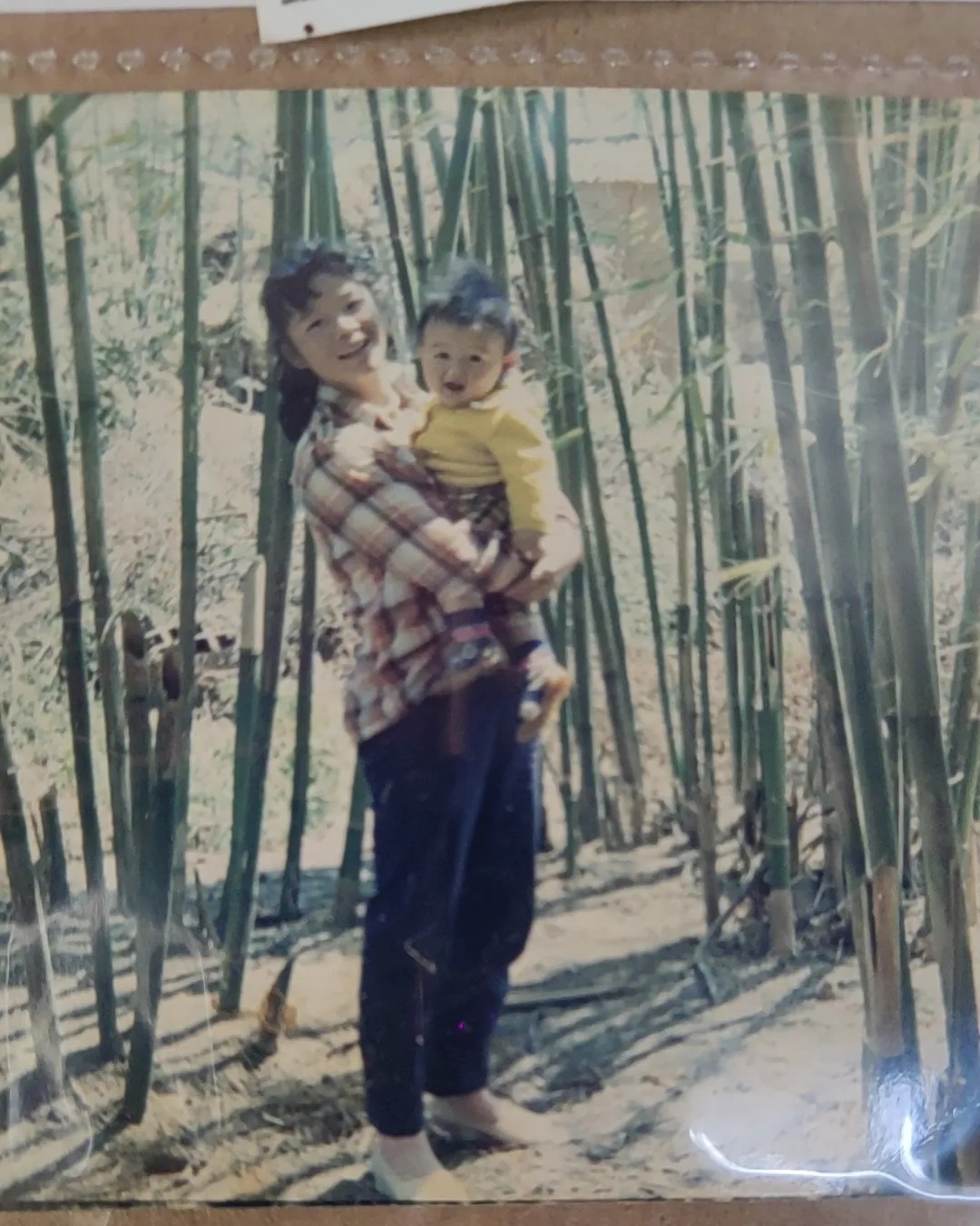 “小时候教你走路,现在,妈妈再教一次……” “小时候教你走路,现在,妈妈再教一次……”