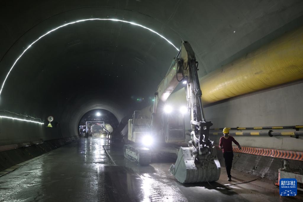 西成铁路甘肃段建设加速推进 西成铁路甘肃段建设加速推进