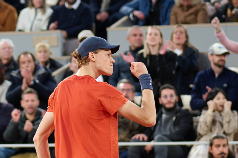 法网综合：斯维亚特克、阿尔卡拉斯强势晋级