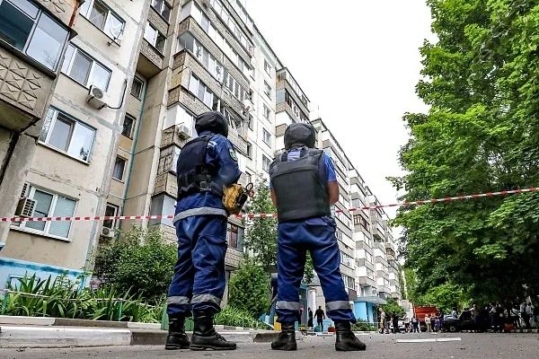 突发!俄罗斯遭袭,弹药库爆炸! 突发!俄罗斯遭袭,弹药库爆炸!