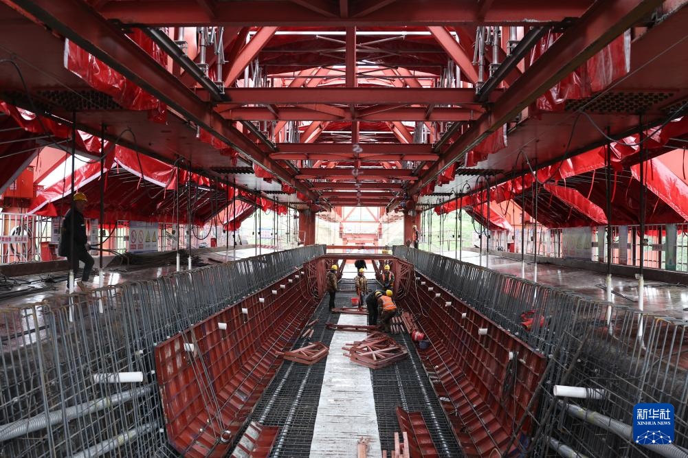 西成铁路甘肃段建设加速推进 西成铁路甘肃段建设加速推进