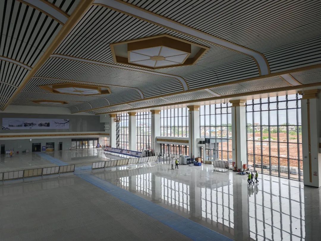 抢先看!梅龙高铁站实拍!通车后,广州到梅州最快90分钟 抢先看!梅龙高铁站实拍!通车后,广州到梅州最快90分钟