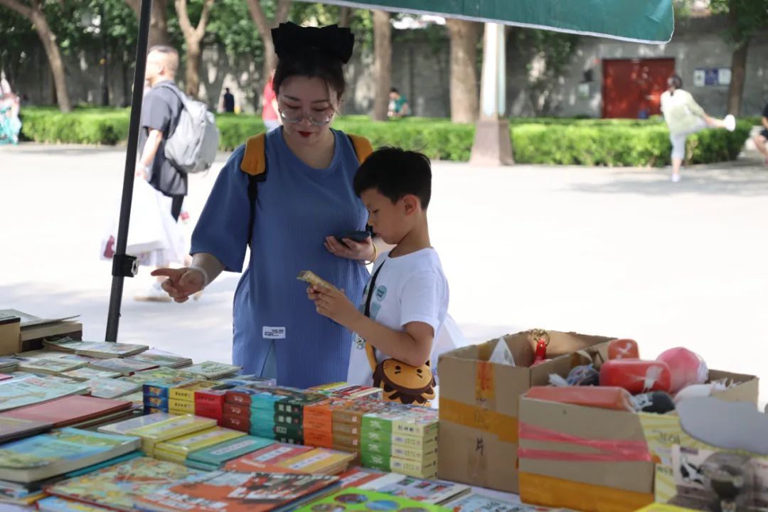 旧书新知、童心飞扬！这个周末，钟鼓楼下真热闹！