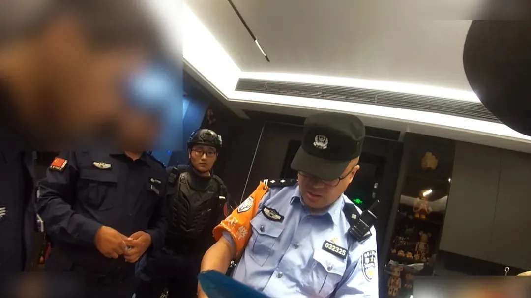 顾客一句“能搭配牛奶喝吗”,店家赶忙报警! 顾客一句“能搭配牛奶喝吗”,店家赶忙报警!