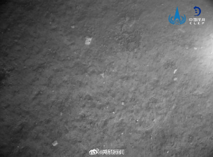 嫦娥六号的月背打卡照来了! 嫦娥六号的月背打卡照来了!