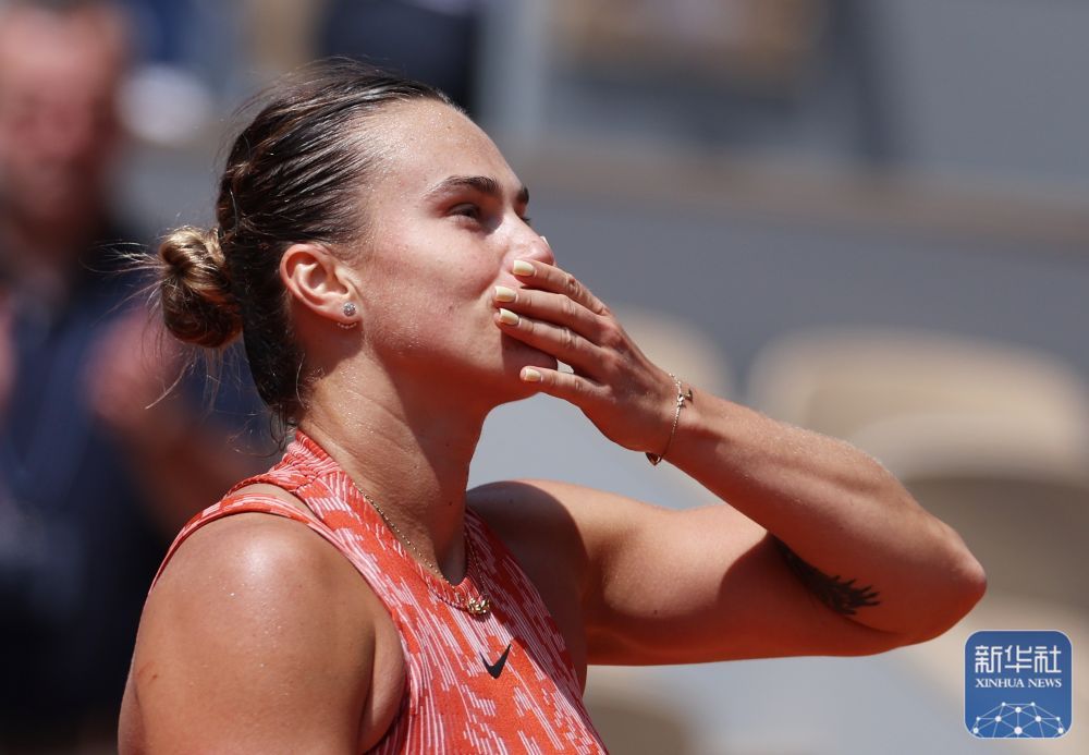 法网 | 莱巴金娜、萨巴伦卡晋级女单八强 法网 | 莱巴金娜、萨巴伦卡晋级女单八强