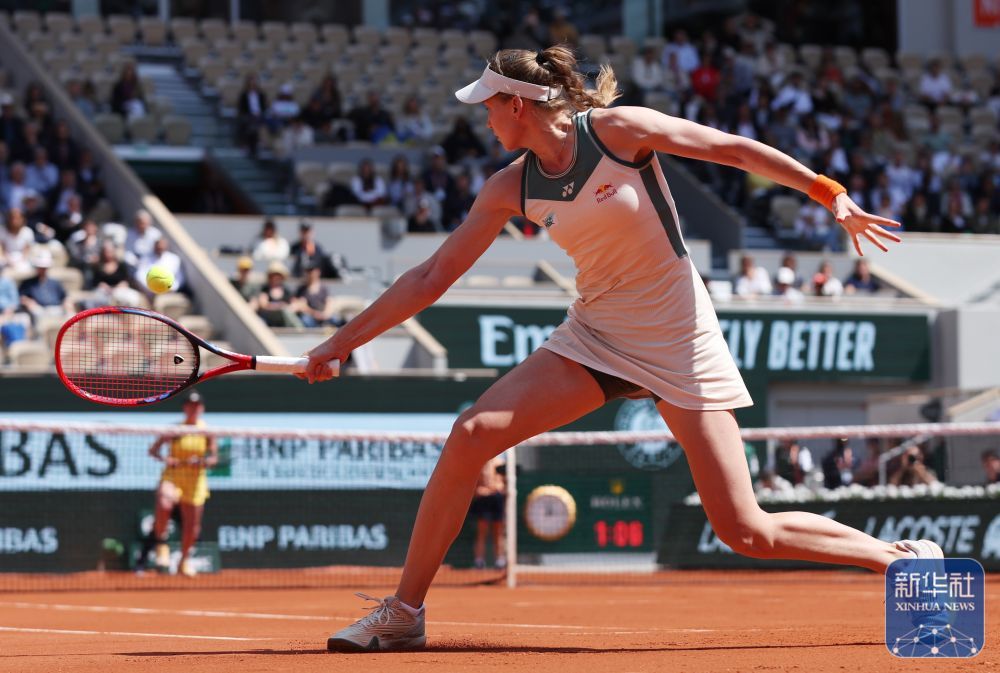 法网 | 莱巴金娜、萨巴伦卡晋级女单八强 法网 | 莱巴金娜、萨巴伦卡晋级女单八强