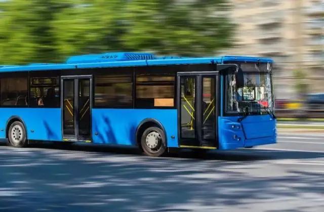 西安公交将开通4个“高考通道” 全力护送考生赴考 西安公交将开通4个“高考通道” 全力护送考生赴考