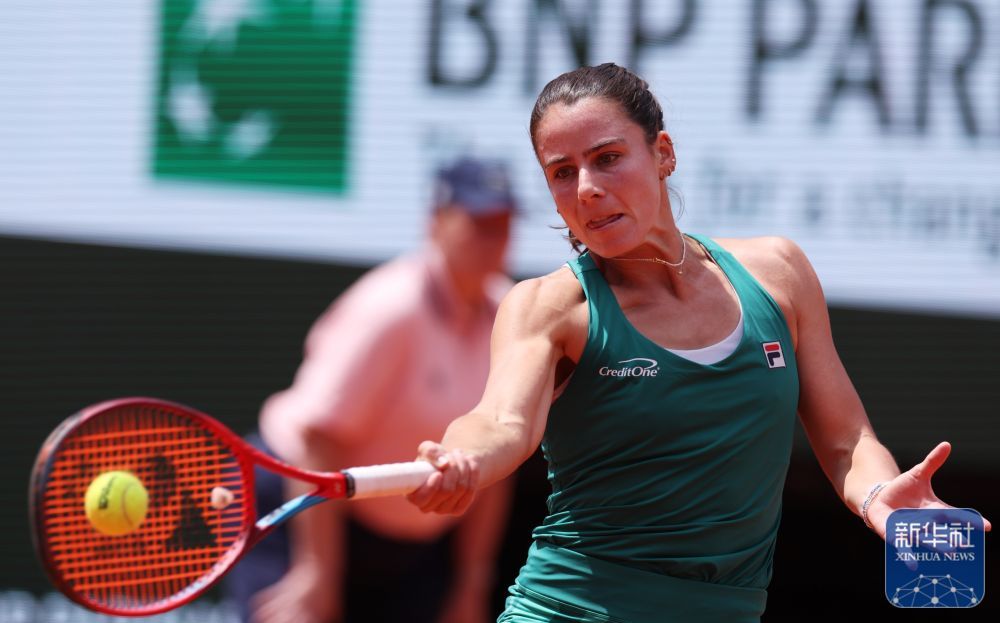 法网 | 莱巴金娜、萨巴伦卡晋级女单八强 法网 | 莱巴金娜、萨巴伦卡晋级女单八强