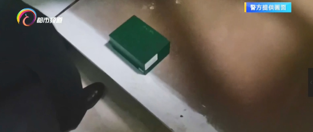 十几万一块！他一连调包三块劳力士！昆明有店家竟都没察觉……