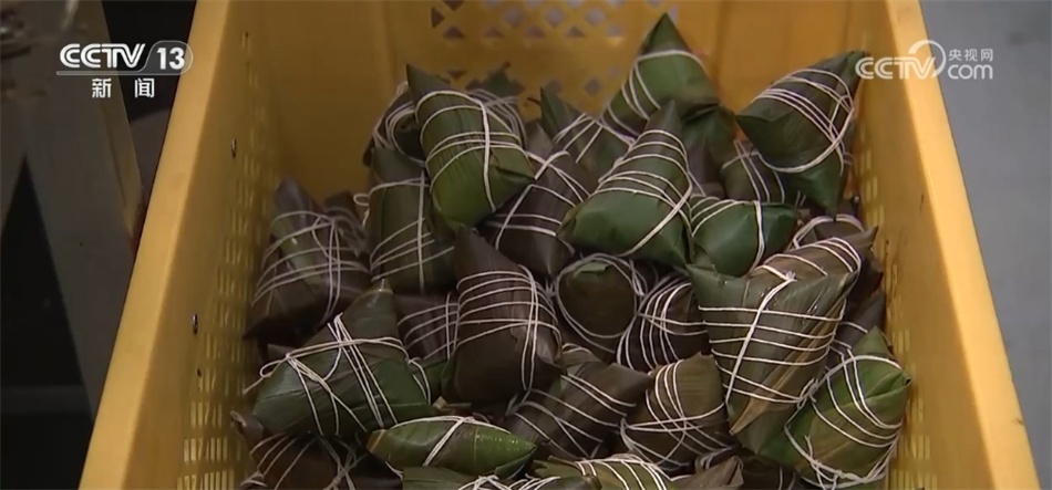 口味升级、跨界“上新”、海外“出圈”……舌尖上的“端午经济”释放消费活力