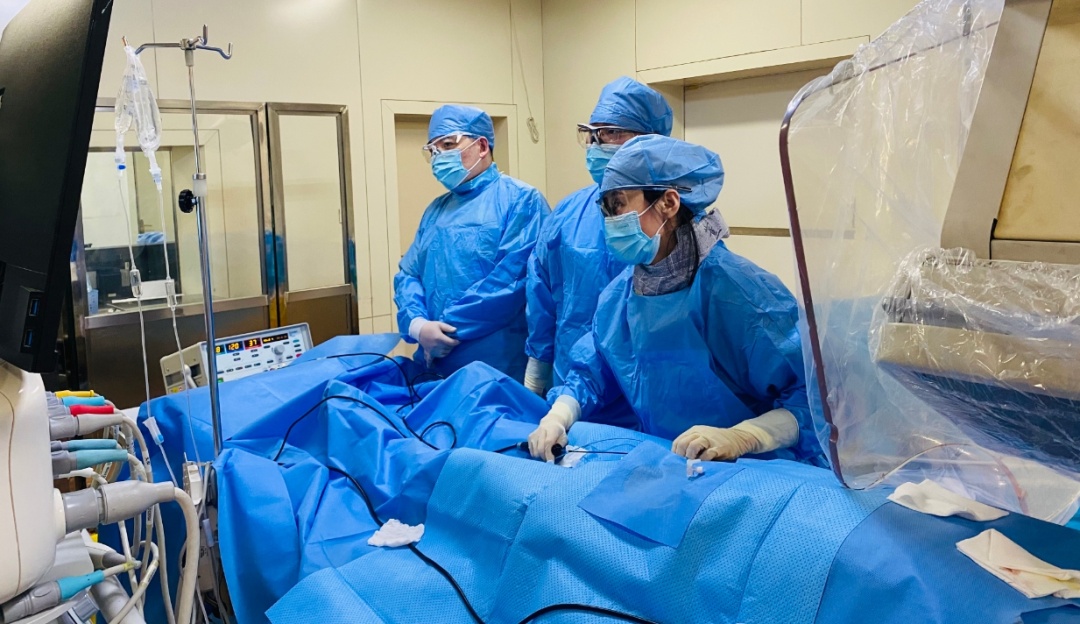 突发胸痛呼吸困难！77岁大娘被急送哈尔滨抢救！医生提醒