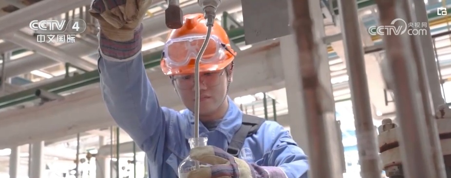 新突破!ARJ21、C919国产商用飞机完成首次加注生物航空燃油飞行 新突破!ARJ21、C919国产商用飞机完成首次加注生物航空燃油飞行