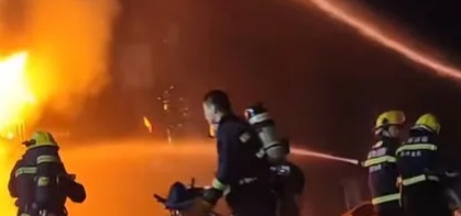 凌晨！南昌一会所发生火灾