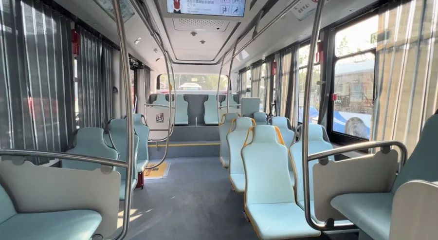 薄荷绿、粉色系……“宝宝巴士”现身上海街头!有人点赞,也有阿姨耿直吐槽→ 薄荷绿、粉色系……“宝宝巴士”现身上海街头!有人点赞,也有阿姨耿直吐槽→