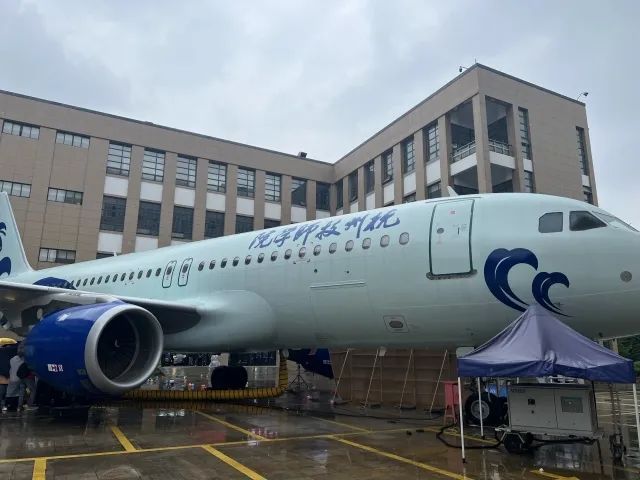 1500万元！杭州一学校买下整架飞机！学生们沸了……