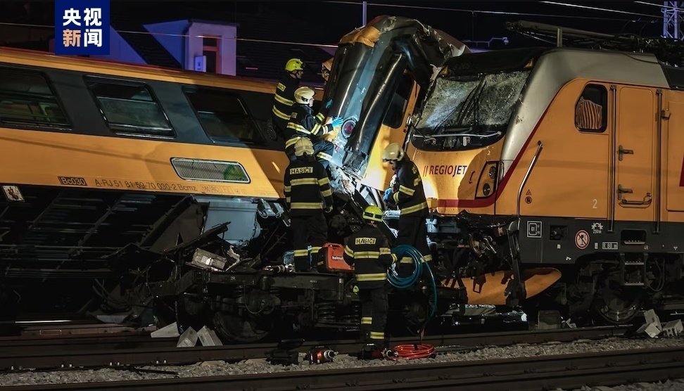 初步调查显示捷克两列车相撞系司机无视或未注意信号灯所致