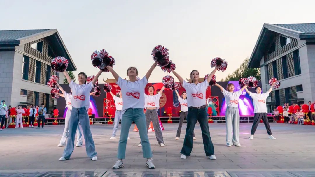 单位免费给办的婚礼，太有排面了！