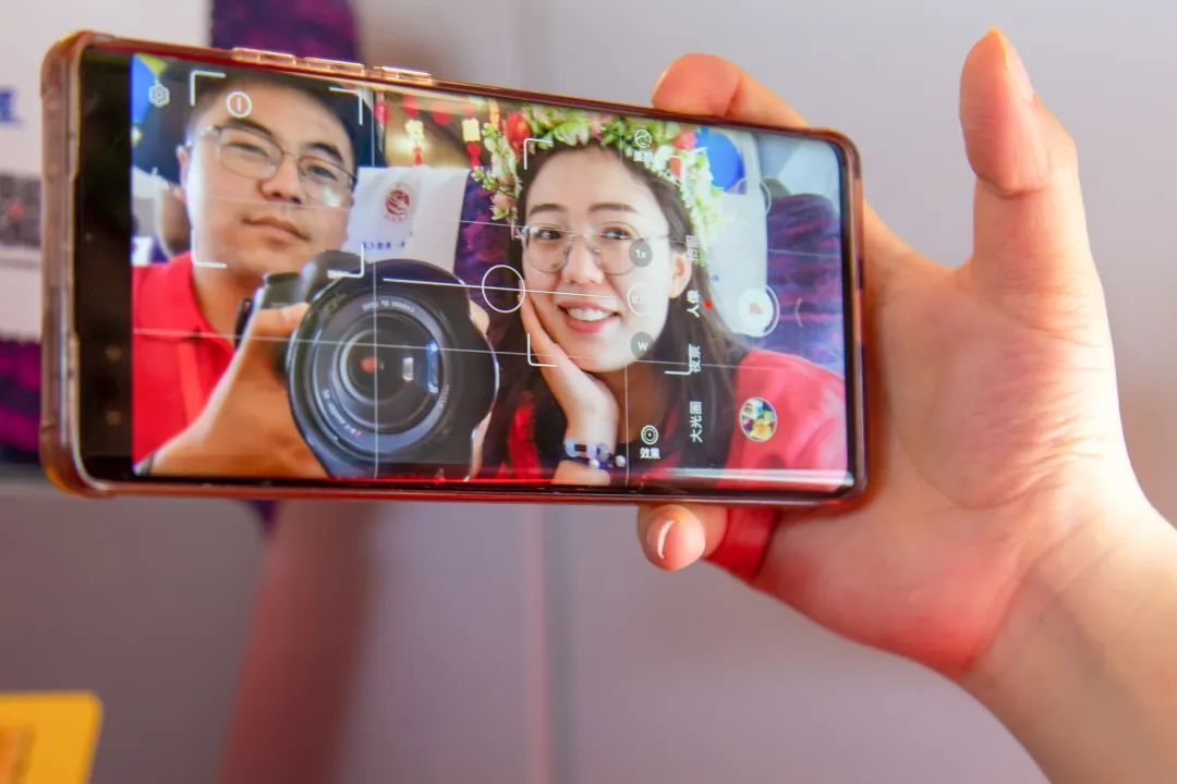 单位免费给办的婚礼，太有排面了！