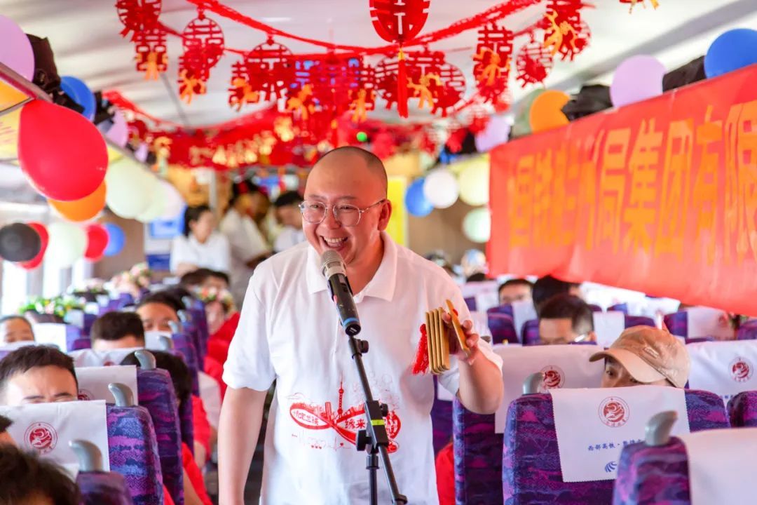 单位免费给办的婚礼，太有排面了！