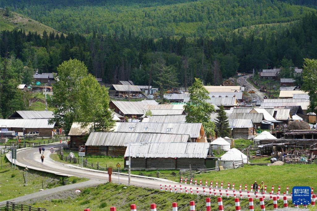 新华全媒＋丨《我的阿勒泰》取景地成热门旅游打卡地