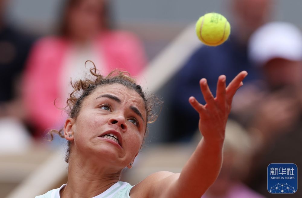 法网 | 保利尼淘汰莱巴金娜晋级女单四强 法网 | 保利尼淘汰莱巴金娜晋级女单四强