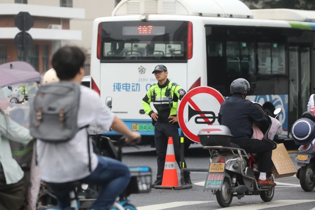 热搜刷屏！名场面再现→