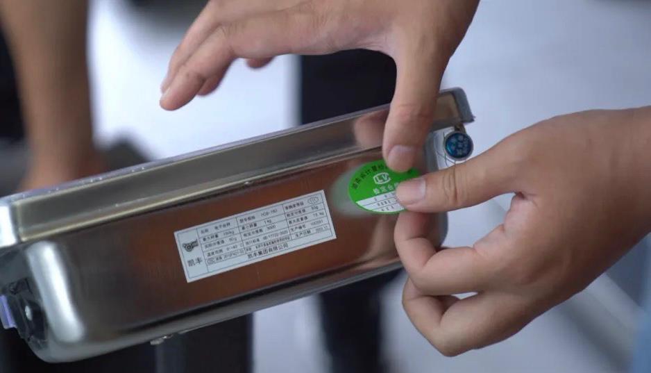 经营时用“鬼秤”，被发现后换回防作弊秤？市场监管部门零容忍！