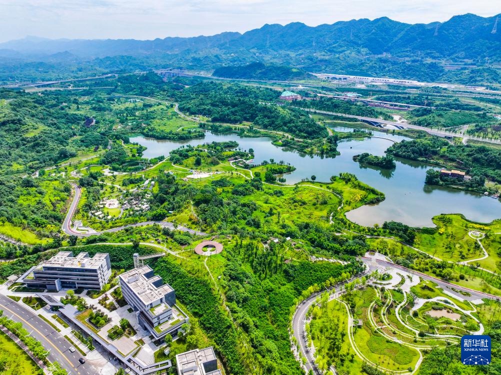 飞阅中国丨重庆明月湖秀美如画 飞阅中国丨重庆明月湖秀美如画