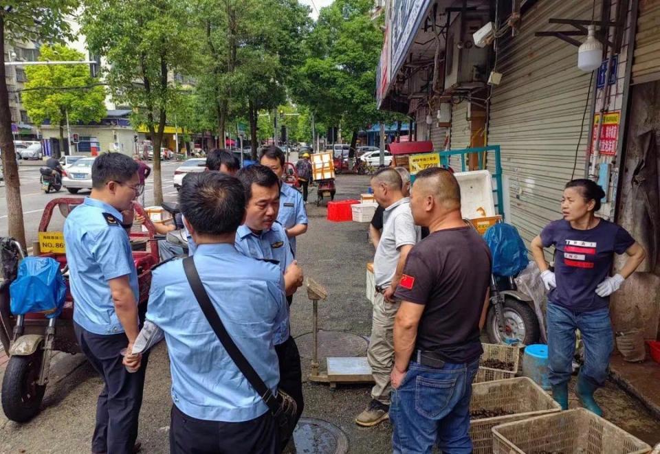 经营时用“鬼秤”，被发现后换回防作弊秤？市场监管部门零容忍！