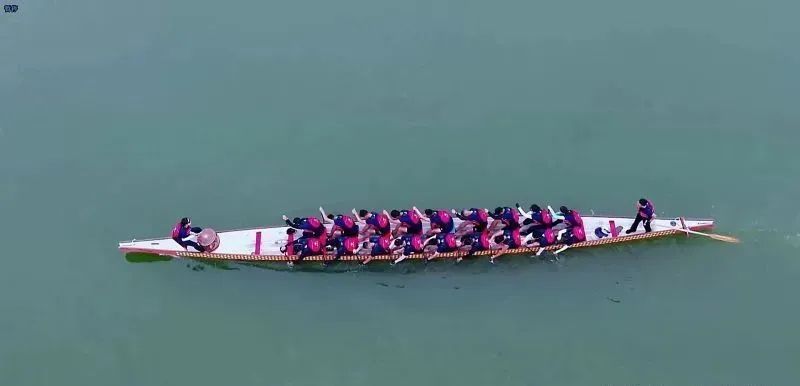 长沙龙舟邀请赛,南京龙舟队:拿不到冠军,游回去!网友:想看 长沙龙舟邀请赛,南京龙舟队:拿不到冠军,游回去!网友:想看