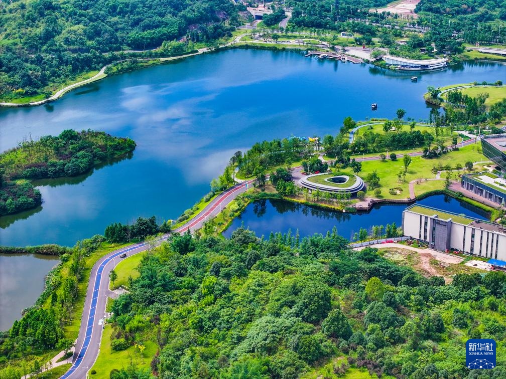飞阅中国丨重庆明月湖秀美如画 飞阅中国丨重庆明月湖秀美如画