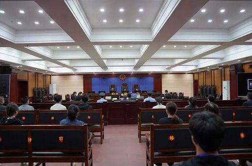 贵州省粮食和物资储备局原正厅级干部吴青春获刑十年六个月