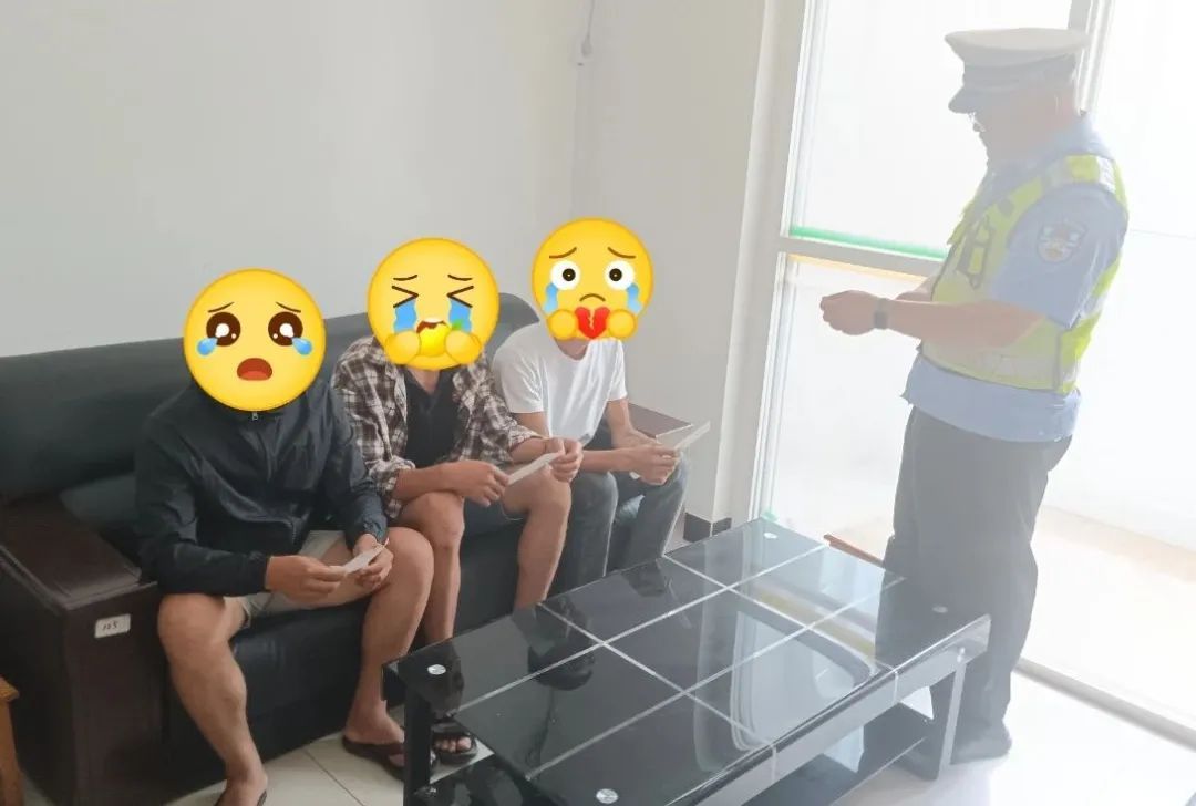 “快来抓我呀~!警察:安排! “快来抓我呀~!警察:安排!