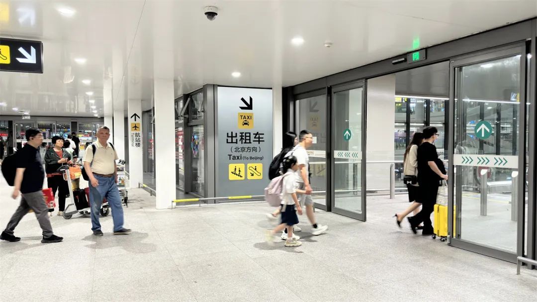 记者观察 | 出租汽车“异味”背后