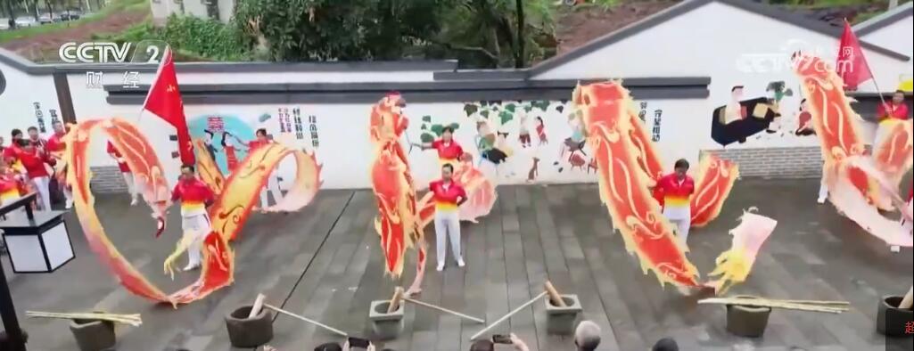 “龙舟时间”来了!端午假期观龙舟地图“出炉” 哪场比赛最让你热血沸腾? “龙舟时间”来了!端午假期观龙舟地图“出炉” 哪场比赛最让你热血沸腾?