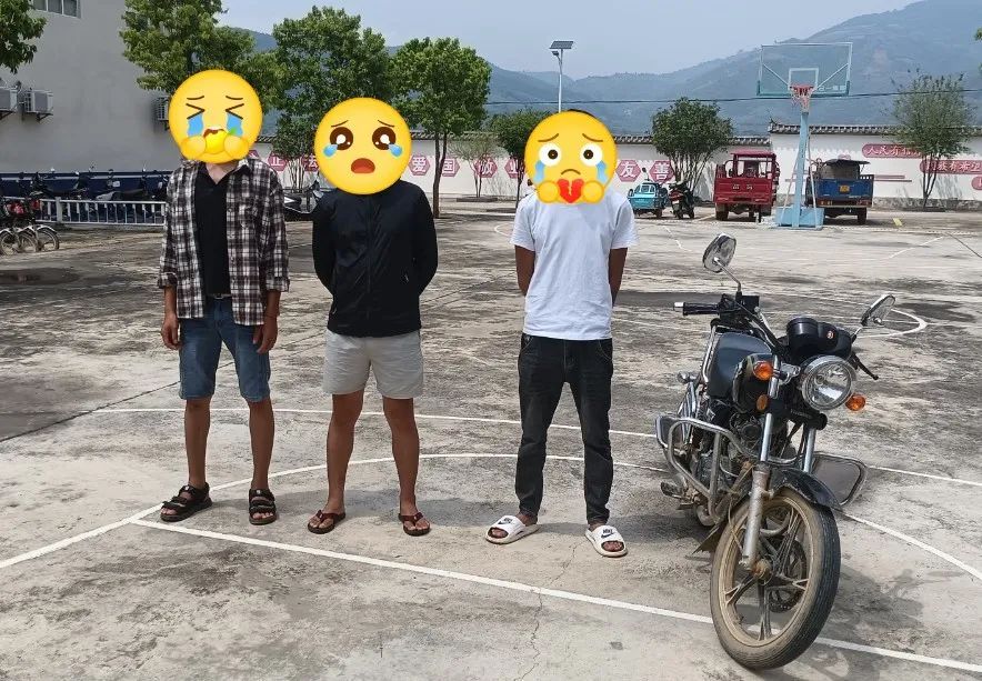 “快来抓我呀~!警察:安排! “快来抓我呀~!警察:安排!