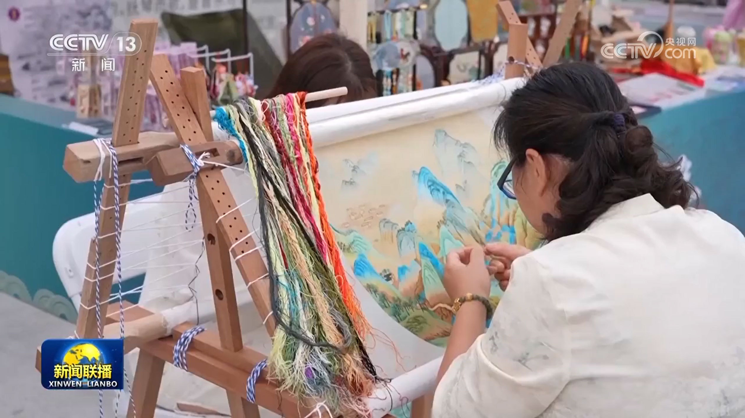 迎端午赏民俗 节日氛围浓 迎端午赏民俗 节日氛围浓