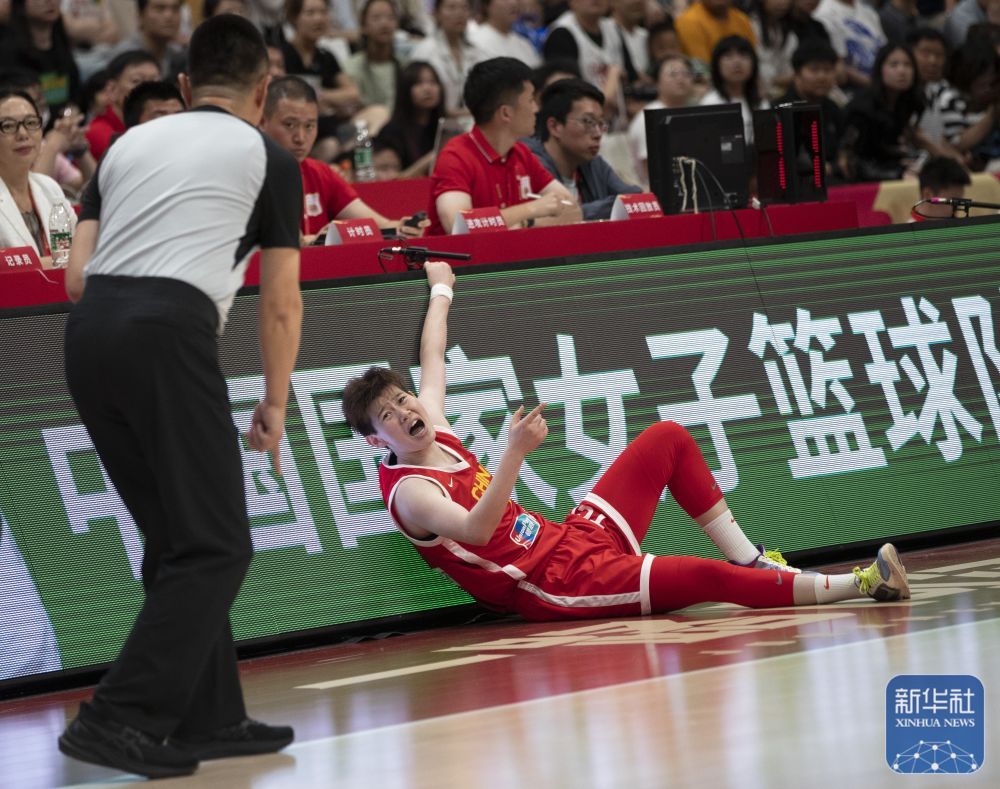 篮球丨中日女篮对抗赛：中国不敌日本