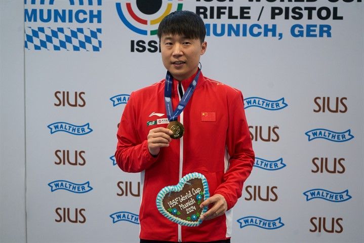 射击世界杯慕尼黑站:盛李豪破世界纪录 李越宏再夺冠 射击世界杯慕尼黑站:盛李豪破世界纪录 李越宏再夺冠