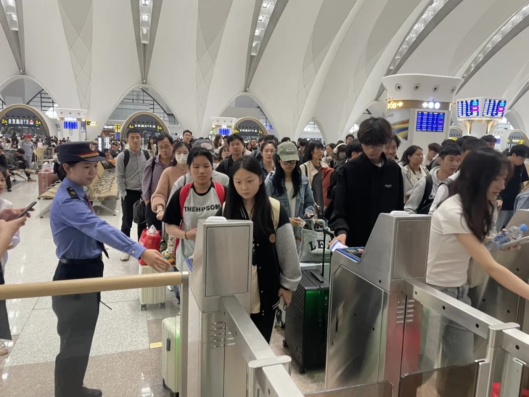 “公交化”运营高铁，+1！